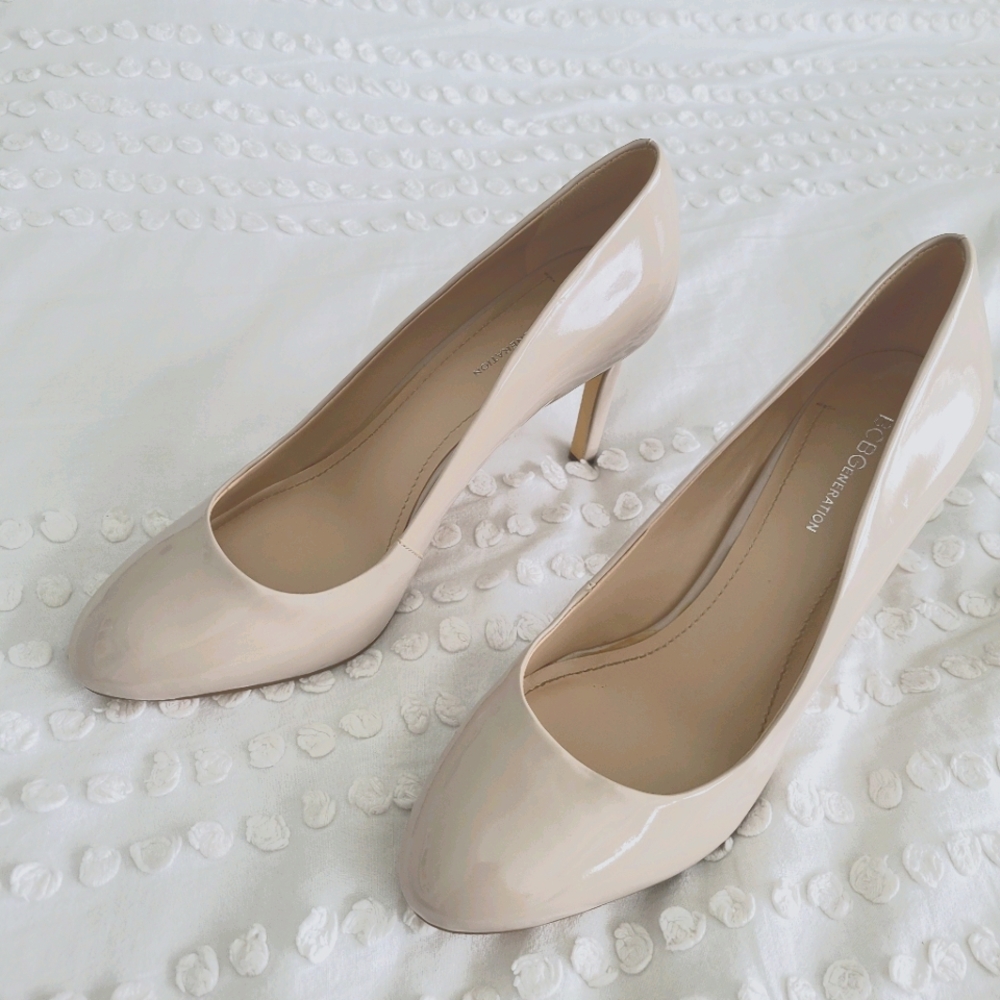 BCBG Generation Nude Round-Toe Pumps, Size 10M